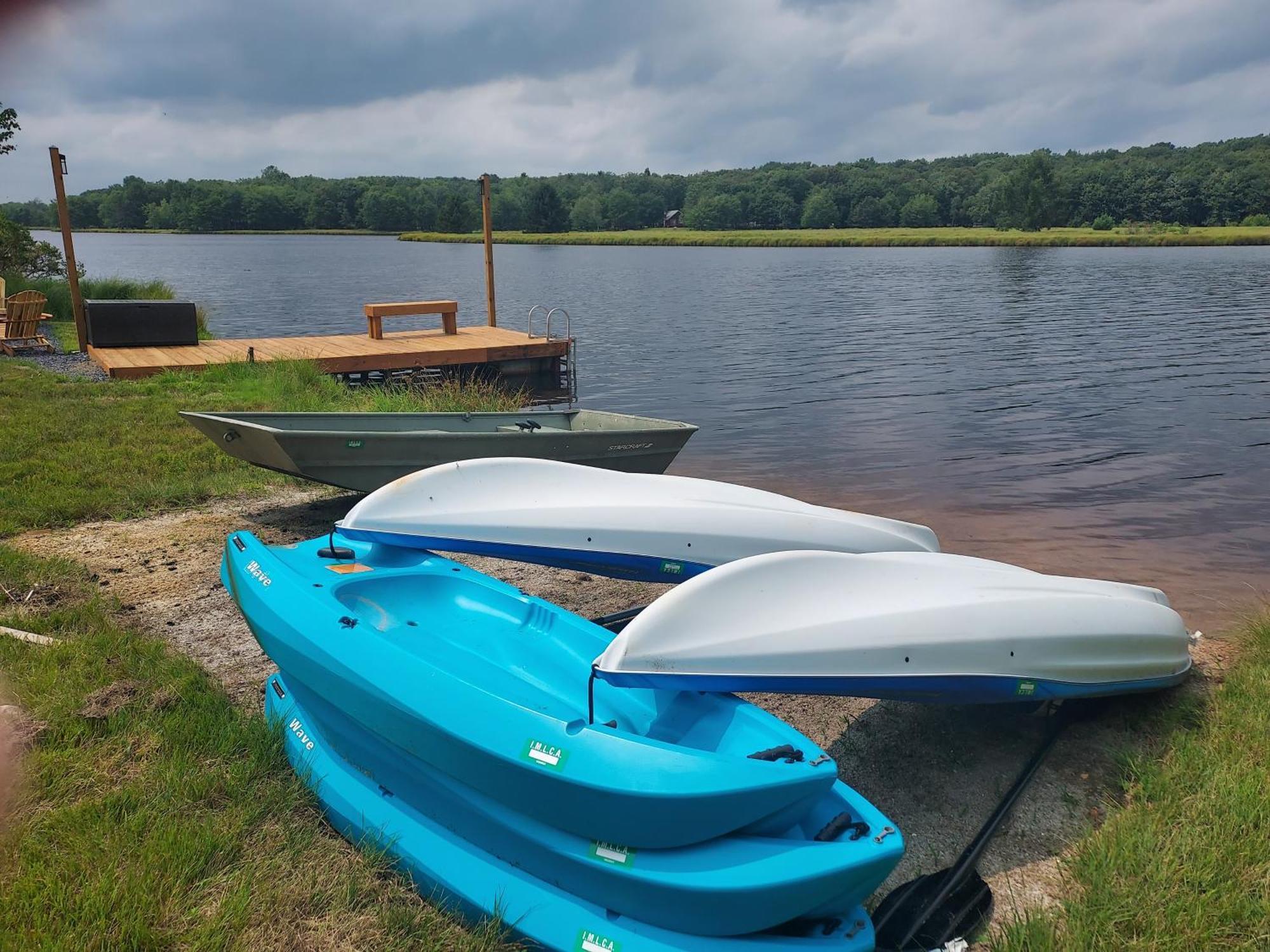 Poconos Brand New Lakefront Oasis 1 Acre, Hottub Gameroom Firepits Talk About Privacy Albrightsville Экстерьер фото