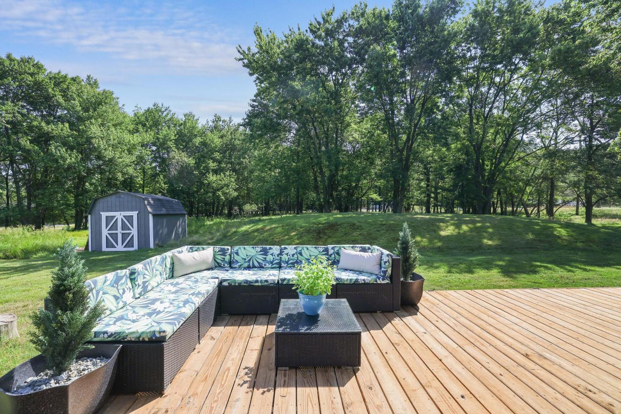 Poconos Brand New Lakefront Oasis 1 Acre, Hottub Gameroom Firepits Talk About Privacy Albrightsville Экстерьер фото